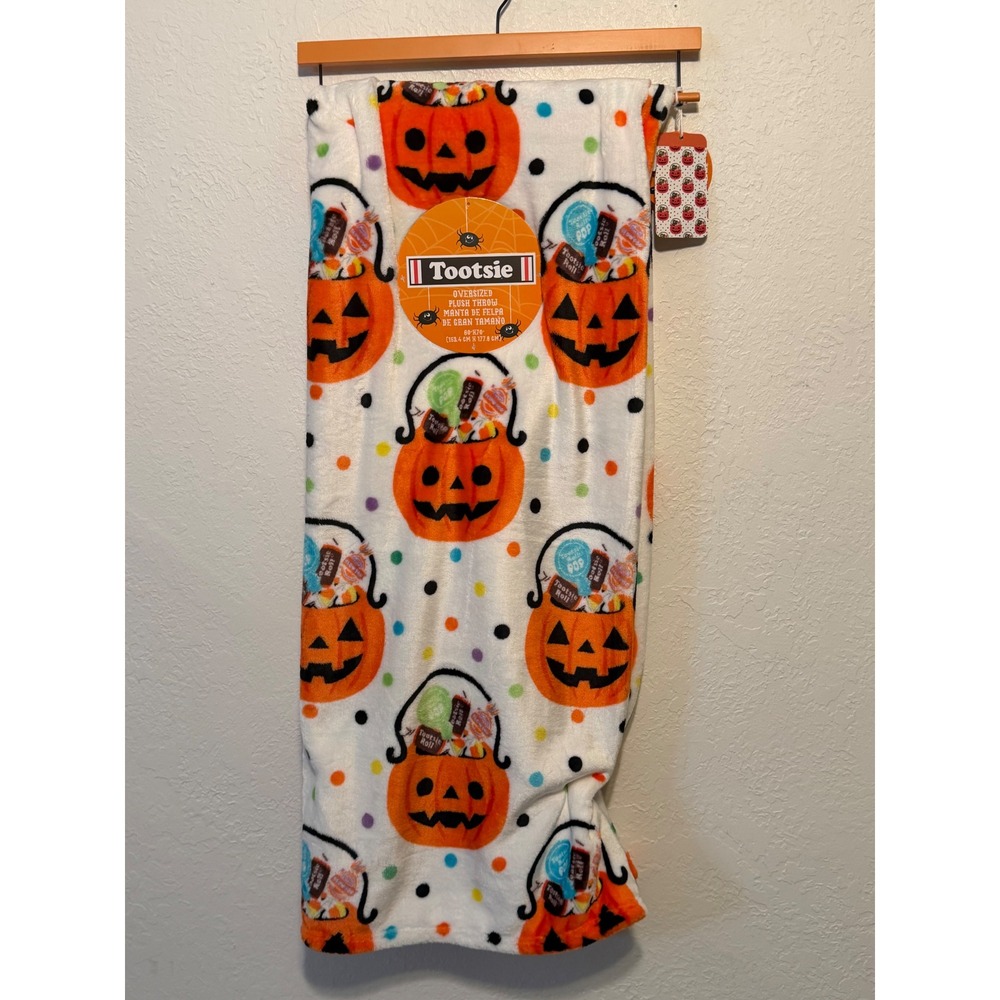 Tootsie Roll Halloween Oversized Plush Throw Blanket Pumpkin Candy 60x70